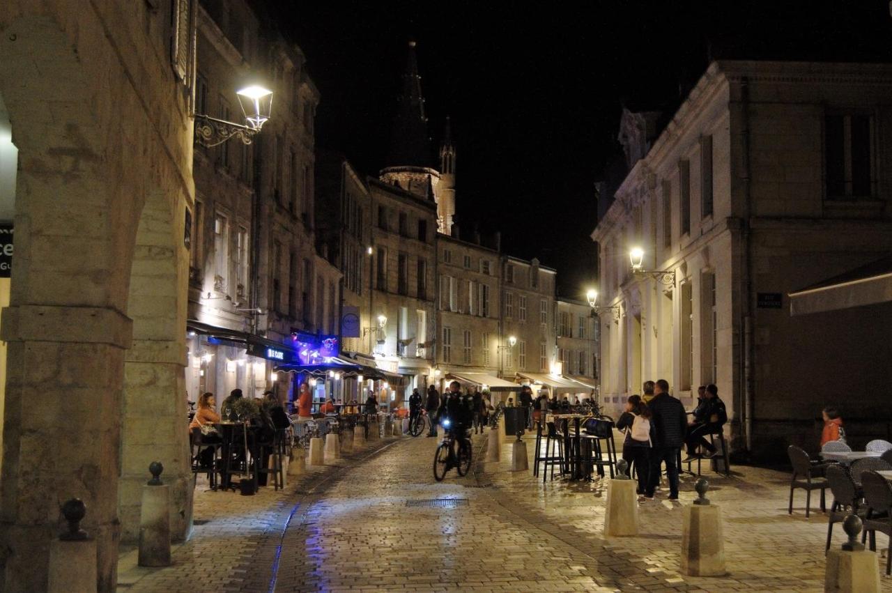 Apartamento - Le Petit Rochelais -Calme&Cosy- Wifi-Netflix La Rochelle  Exterior foto